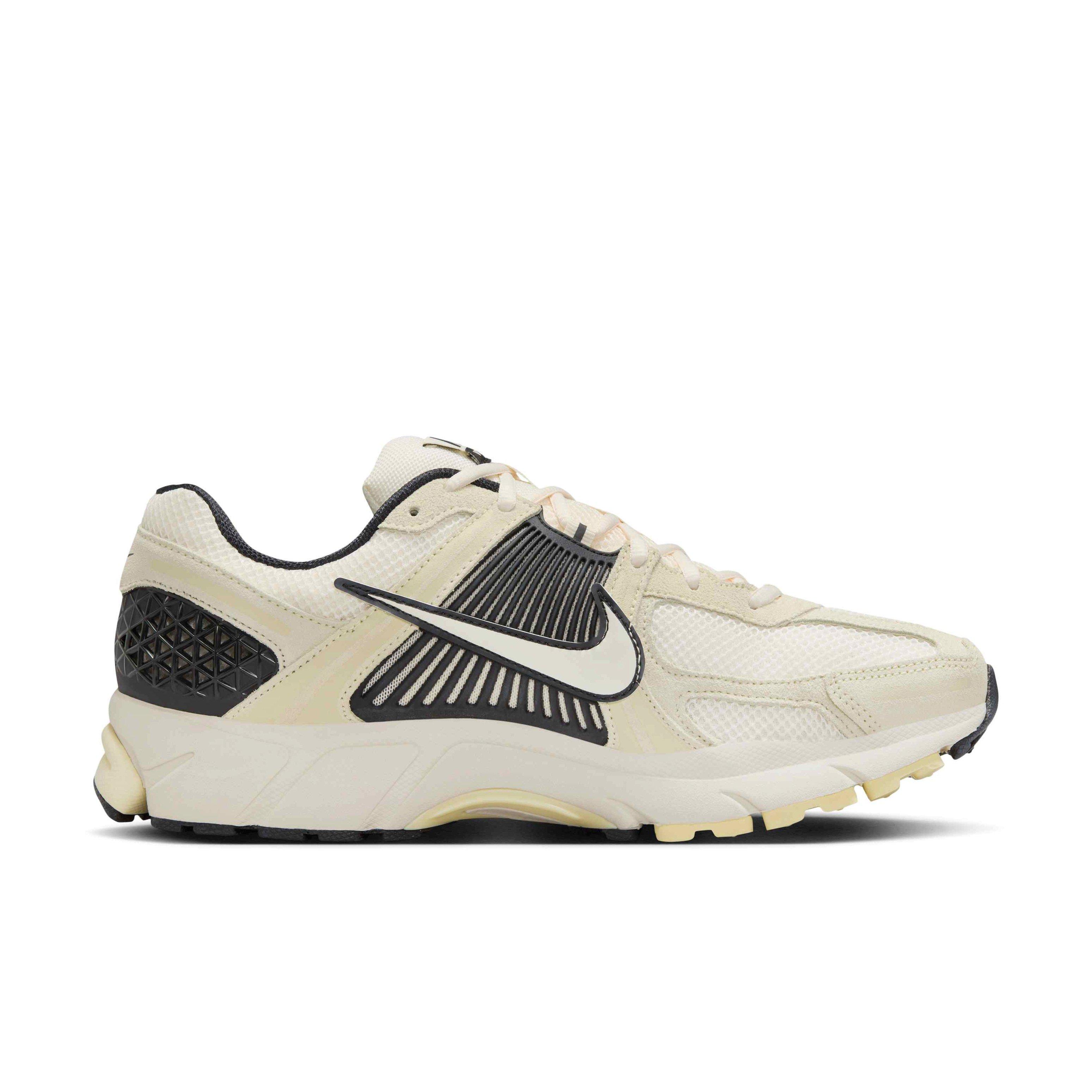 ★Nike★ Zoom Vomero 5 M Alabaster Black White Pale Ivory HF Nike Zoom Vomero 5 Alabaster HF1553-701 | SneakerNews.com